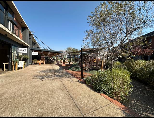 48M² OFFICE TO LET IN ROOIHUISKRAAL NORTH
